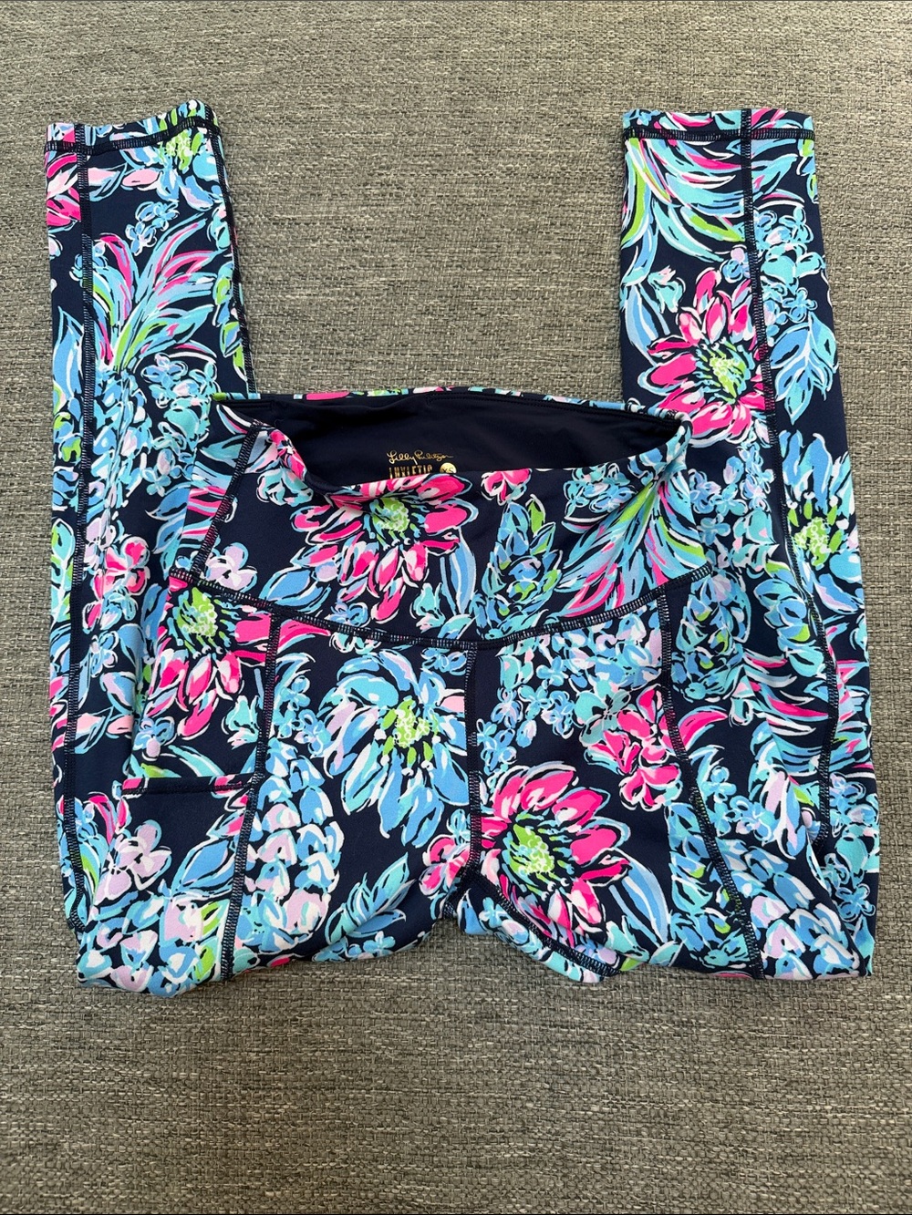 NWOT, Lilly Pulitzer Luxletic Leggings, XS.
